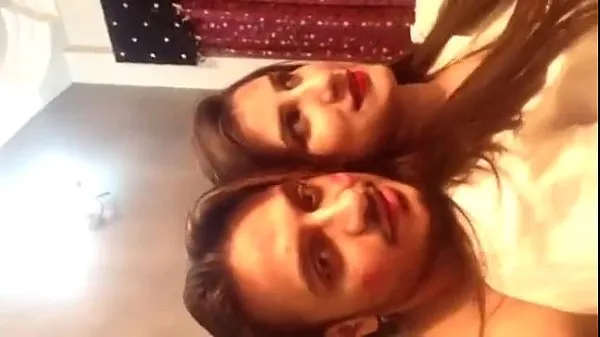 Sıcak azka damn rude nimbuzz girl doing flirt with her husbands friend klip Videolar