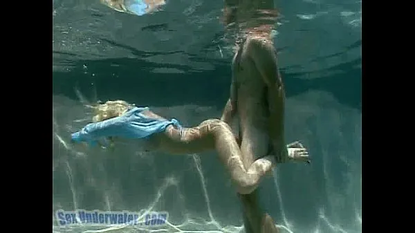 Vidéos Madison Scott est un Screamer ... Underwater! (1/2 clips populaires