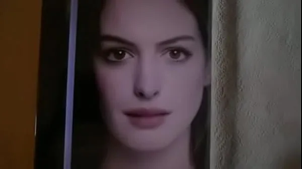 Vidéos My huge cum tribute to Anne Hathaway clips populaires