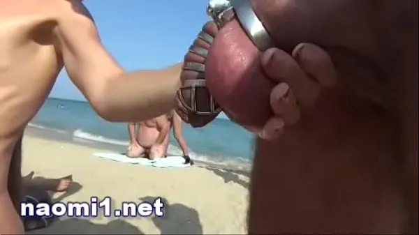 Populaire piss and multi cum on a swinger beach cap d'agde clips Video's
