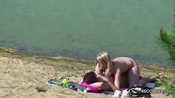 Gorące Voyeur Young German Couple Fuck at Beach of Hamburg klipy Filmy
