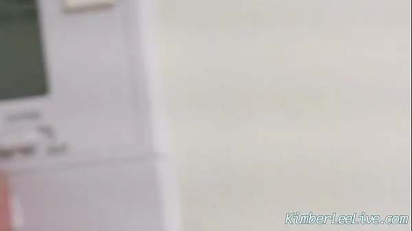 گرم Slutty Wife Kimber Lee Blows The AC Repair Man for Facial کلپس ویڈیوز