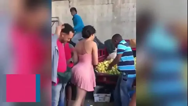 Video klip Tasty brunette at home village market panas
