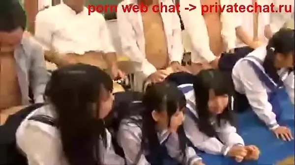 Populárne yaponskie shkolnicy polzuyuschiesya gruppovoi seks v klasse v seredine dnya (1 klipy Videá