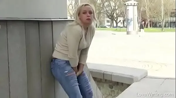 Bursting To Pee In Public, Pretty Young Girl Can't Avoid An Wetting Accident clip hấp dẫn Video