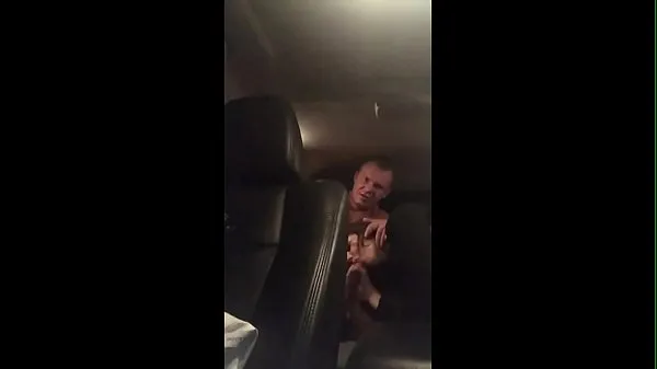 Καυτά Fucking russian slut in the car and at home (home video βίντεο κλιπ
