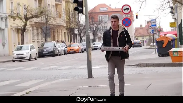 Hot Boyfun - Pizza Delivery Leads To Bareback Fuck clips Videos