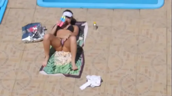 Hot Flagra safada masturbando Piscina Flagged Girl masturbate on the pool clips Videos