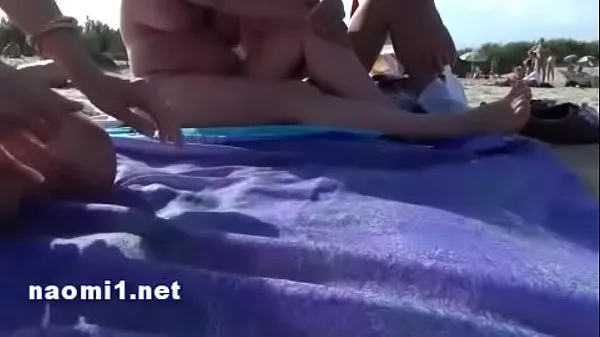 Populaire public beach cap agde by naomi slut clips Video's