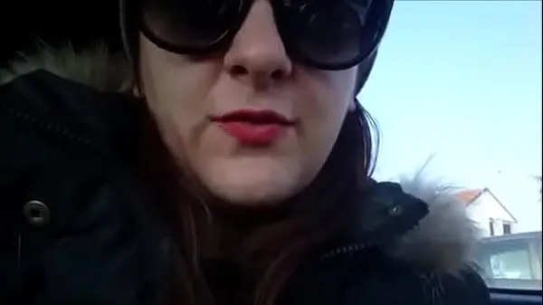 Vidéos Je me venge de mon ex-amoureux en apportant une bouteille remplie de pisse à une église clips populaires