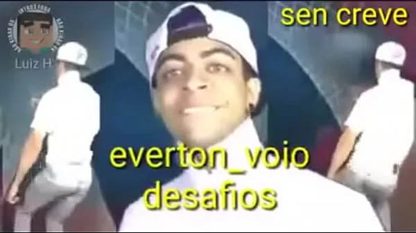 ホットな Fucking intro to Everton Voio クリップのビデオ