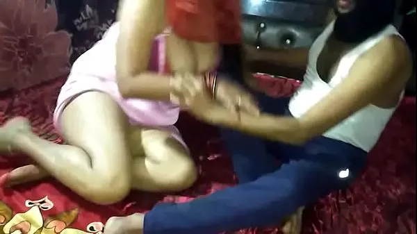 Hotte Indian housewife make relationship with her part 1 klip videoer