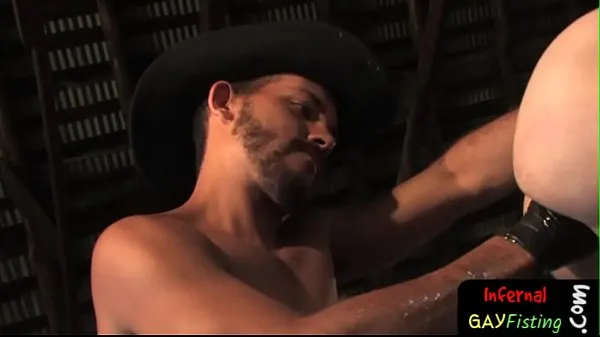 Népszerű Smouldering gay cowboy fists lubed up ass klipek videók