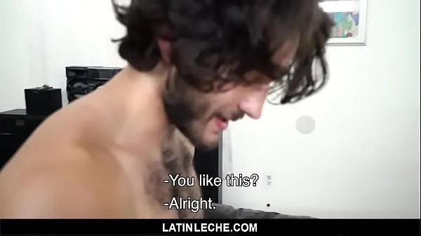 ホットな LatinLeche-2人のチンポに飢えたストレートスタッドが現金でお互いにセックスする クリップのビデオ