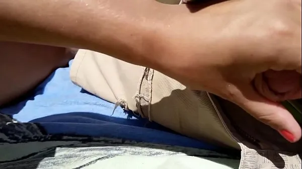 Hot Girl Masturbates boyfriend on a public beach clips Videos