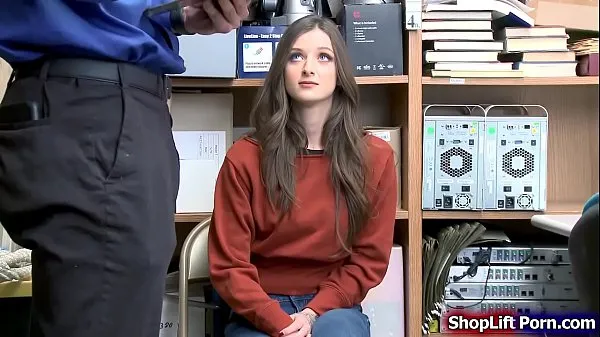 ยอดนิยม Teen shoplifter pussy rammed by officer คลิปวิดีโอ
