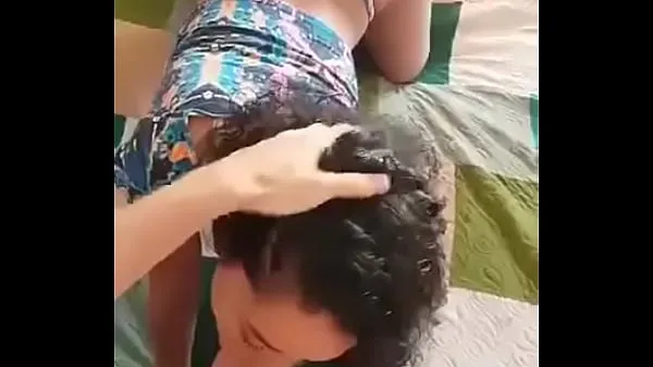 Vídeos de Puse a mi prima a chuparme todo clips calientes