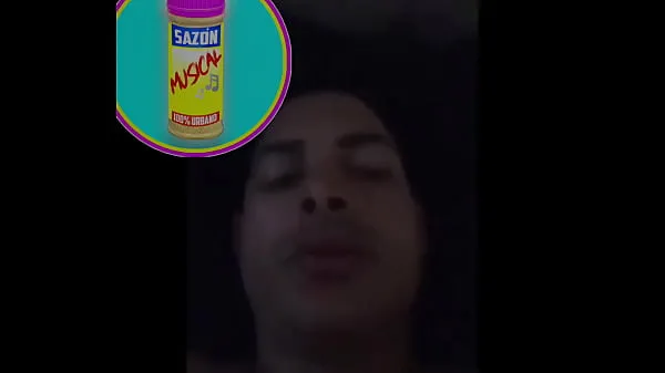 Vroči Chucho Flash SINGANDO Cuban Reggaeton player posnetki Video posnetki