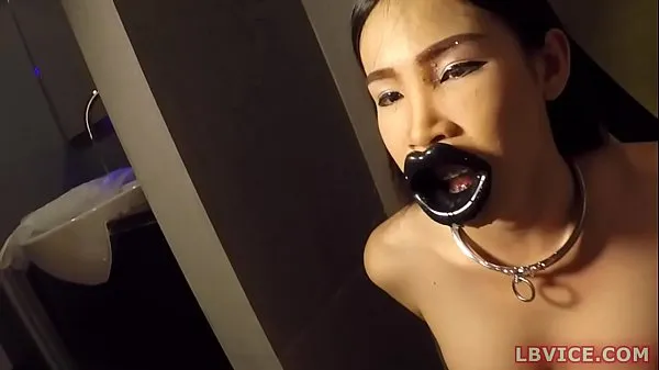 Vidéos Ladyboy Donut Pissed Sur Et La Bouche Baisée clips populaires