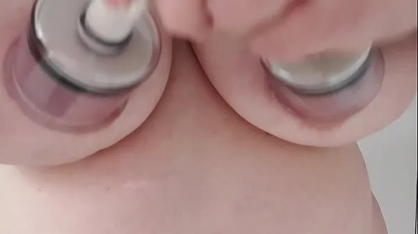 Vídeos de Nipple Suction Cups Part 2 clips calientes