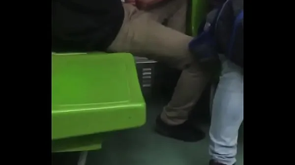 Heiße In der U-Bahn spielenClips-Videos