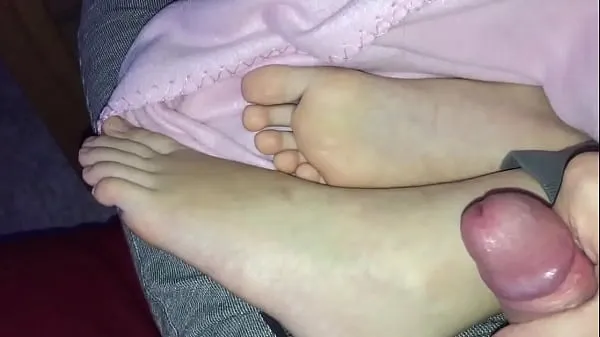 Sıcak Cumshot on my s. girlfriends feet klip Videolar