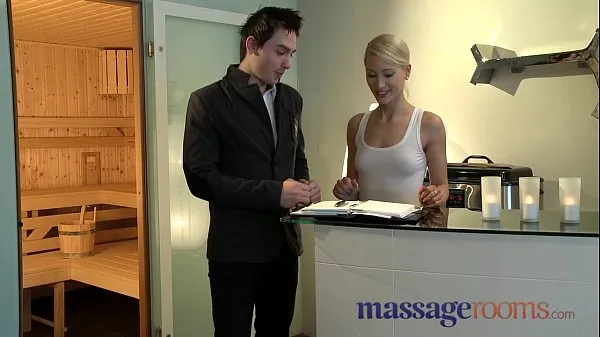 Καυτά Massage Rooms Uma rims guy before squirting and pleasuring another βίντεο κλιπ