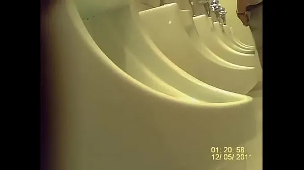 Heiße Urinal der alten MännerClips-Videos