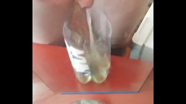 Népszerű Piss in bottle klipek videók