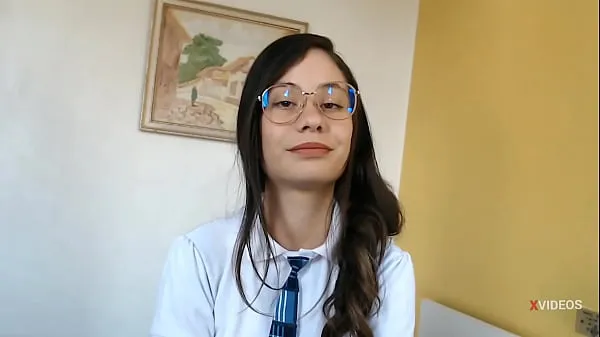 Vídeos de SEXO ANAL A INOCENTE ESTUDIANTE VESTIDA CON SU UNIFORME DE COLEGIALA LE LLENAN EL CULO DE LECHE clips calientes