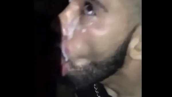 Vidéos Drake le rappeur suce une bite clips populaires