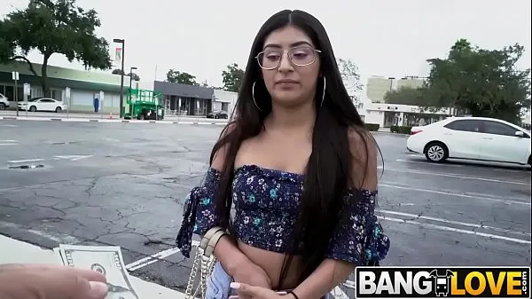 Binky Beaz Gets Fucked For Fake Cash clip hấp dẫn Video