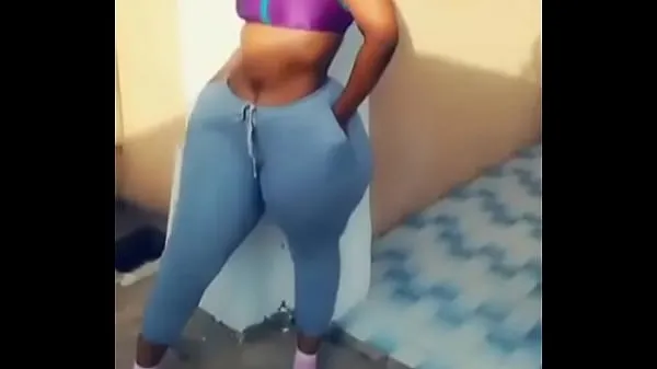 African girl big ass (wide hips Video klip panas