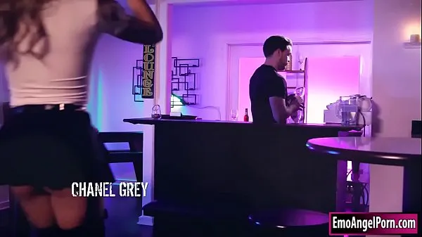 Vídeos de Lola Fae n Chanel Grey anal por bartender clips calientes