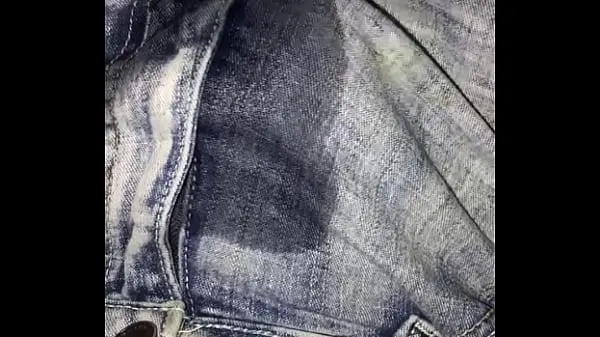 ホットな Jeans Pissing 1 クリップのビデオ