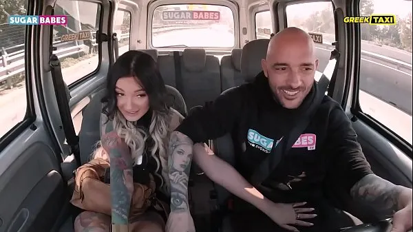 Vidéos SUGARBABESTV: TAXI ANAL GREC clips populaires