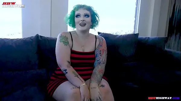 Populære big butt Goth Pawg Vicky Vixen debuts on klipp videoer