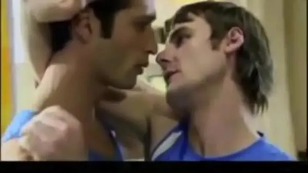 Népszerű Deniz and Roman Gay Kiss Scene From 2006 German TV Series Alles was zählt klipek videók