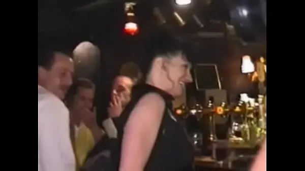 Heta Two Mature Slags having sex in a Pub Toilet klipp Videor