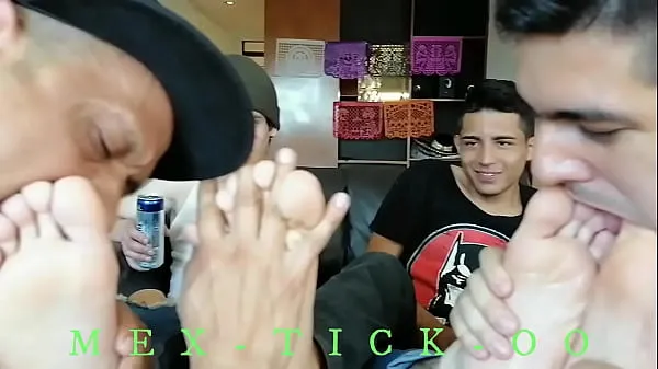 Hot LICKING THE FEET OF STRANGERS clips Videos