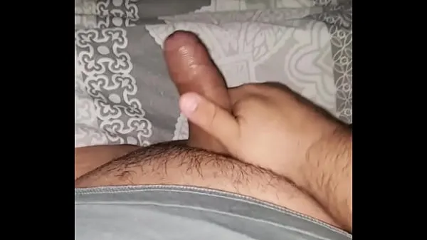 Vídeos de Acariciando mi polla gruesa y usando mi líquido preseminal y lubricante clips calientes