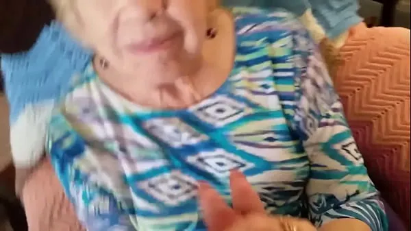 Vídeos de 86yo norma feliz chupando clips calientes