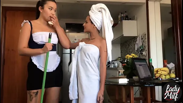 He forgot I was in the shower and tried to fuck the maid, look what happened clip hấp dẫn Video