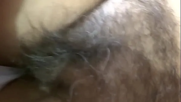 Vidéos Ma femme poilue latina de 58 ans se réveille très excitée et se masturbe, orgasme, elle veut baiser, elle veut une éjaculation sur sa chatte poilue - ARDIENTES69 clips populaires