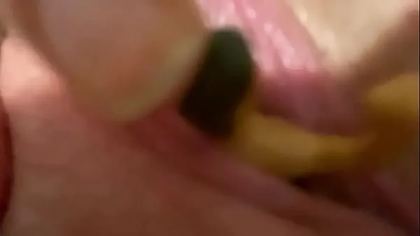 Giantess shoves bf in her cunt Video klip panas