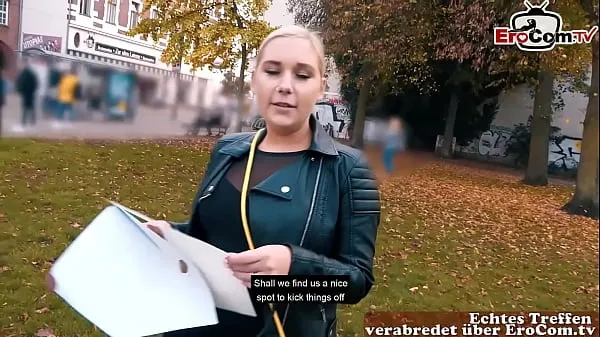 مقاطع فيديو ساخنة German blonde with natural tits pick up at the street