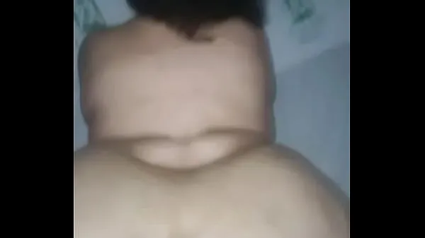 mangia il culo di un amico grasso. È una delizia, la mattina presto, mi ha chiamato e ho accettatoclip video hot