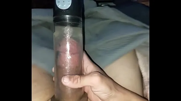 مقاطع فيديو ساخنة Julian Aleman using a penis pump for the very first time