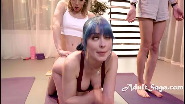Vídeos de Nadie sabe a quién se follará hoy el instructor de yoga transexual clips calientes
