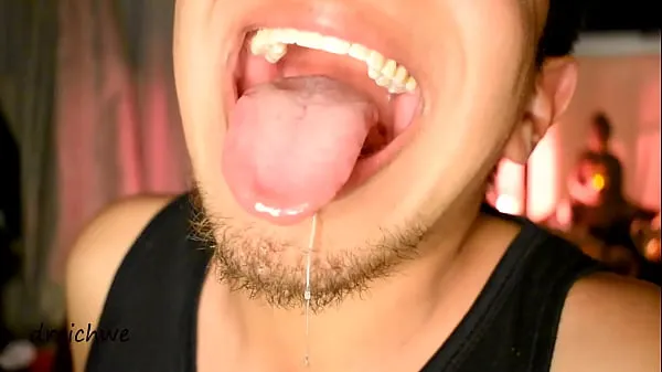 ホットな Very very big mouth fetish クリップのビデオ